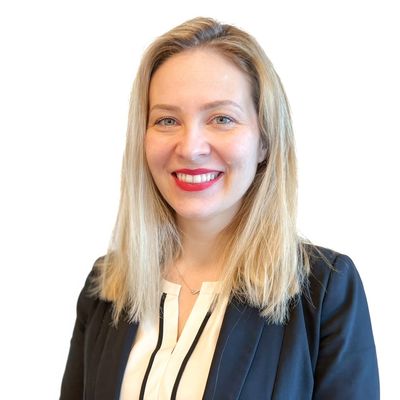 Laura Morareanu Portrait - WU Executive Academy