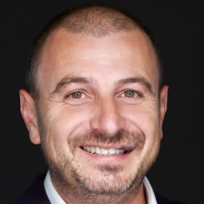 Andon Simeonov Portrait - WU Executive Academy